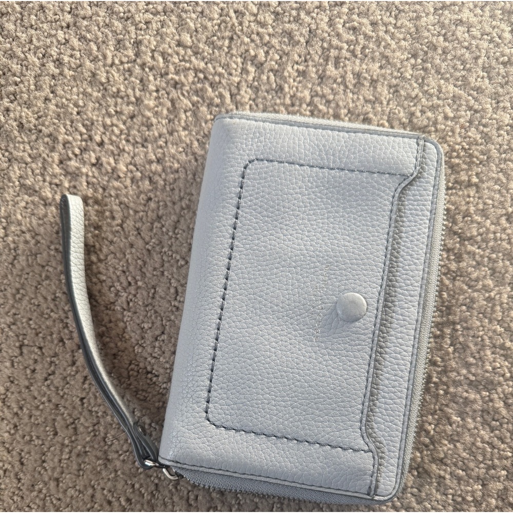 NWOT Marc jacobs zip around wallet - gray